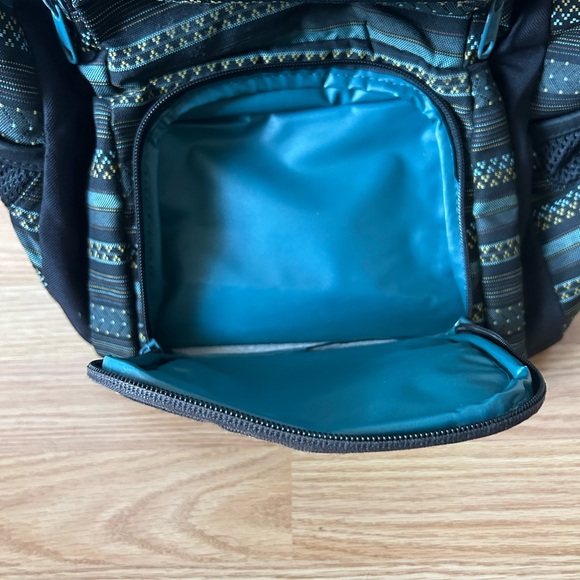 Dakine Backpack - Picture 11 of 12